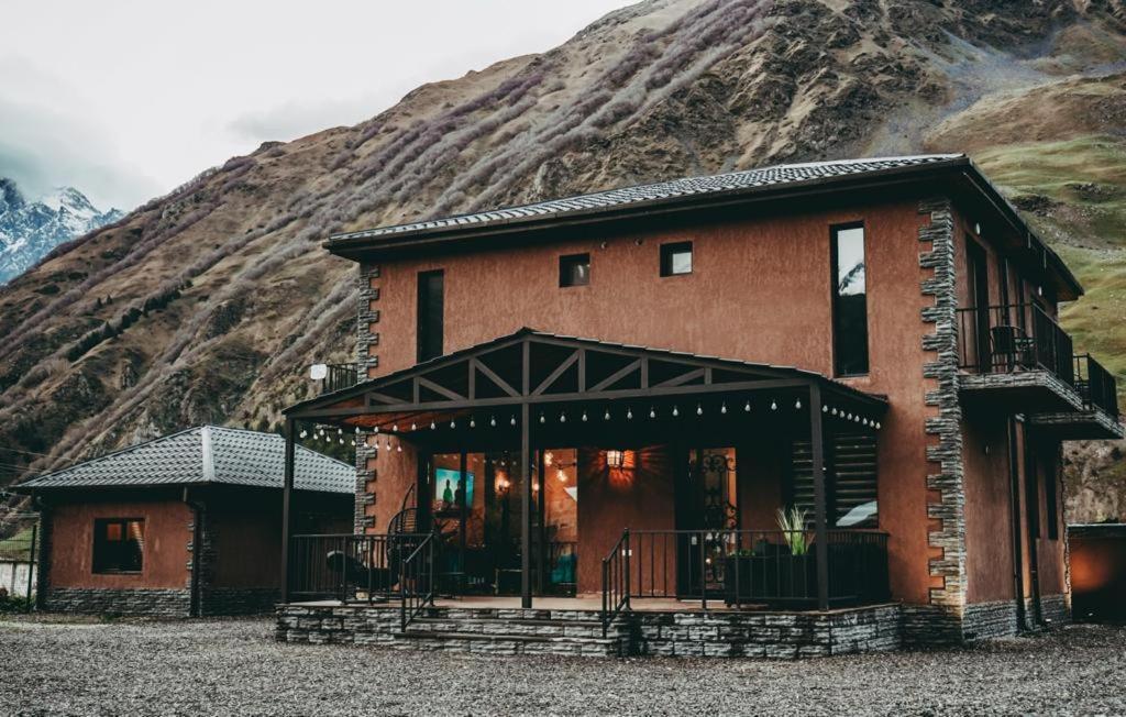 Holiday Home Stepantsminda Exterior photo